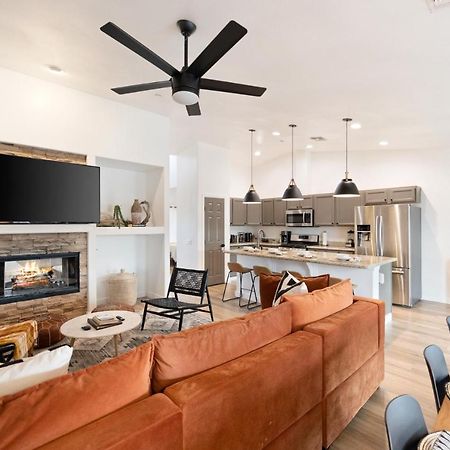 Alana House - Pool, Hot Tub, Bbq, Fire Pit And Walk To Hikes! Home 约书亚树 外观 照片